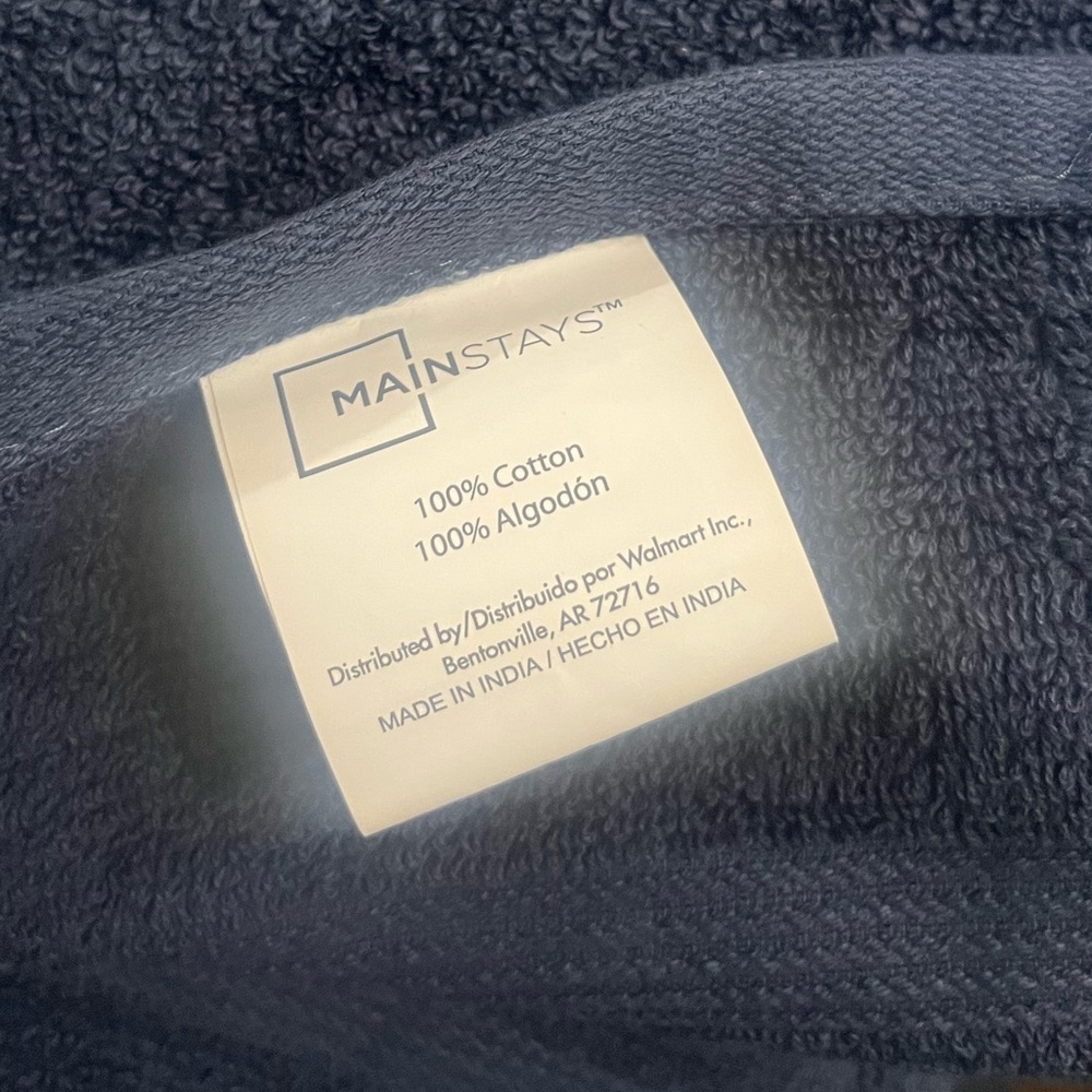 Mainstays Performance Solid Bath Towel, 30" x 54", Navy Blue